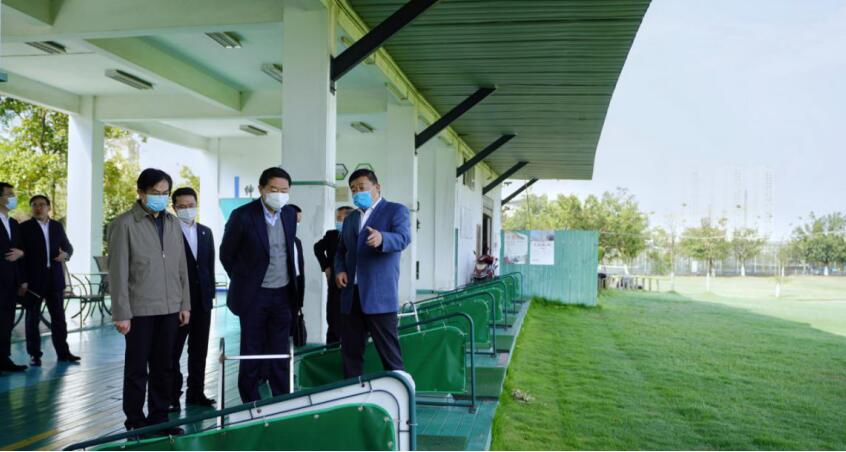 尊龙凯时集团党委书记、董事长任丁率队考察四川旅游学院