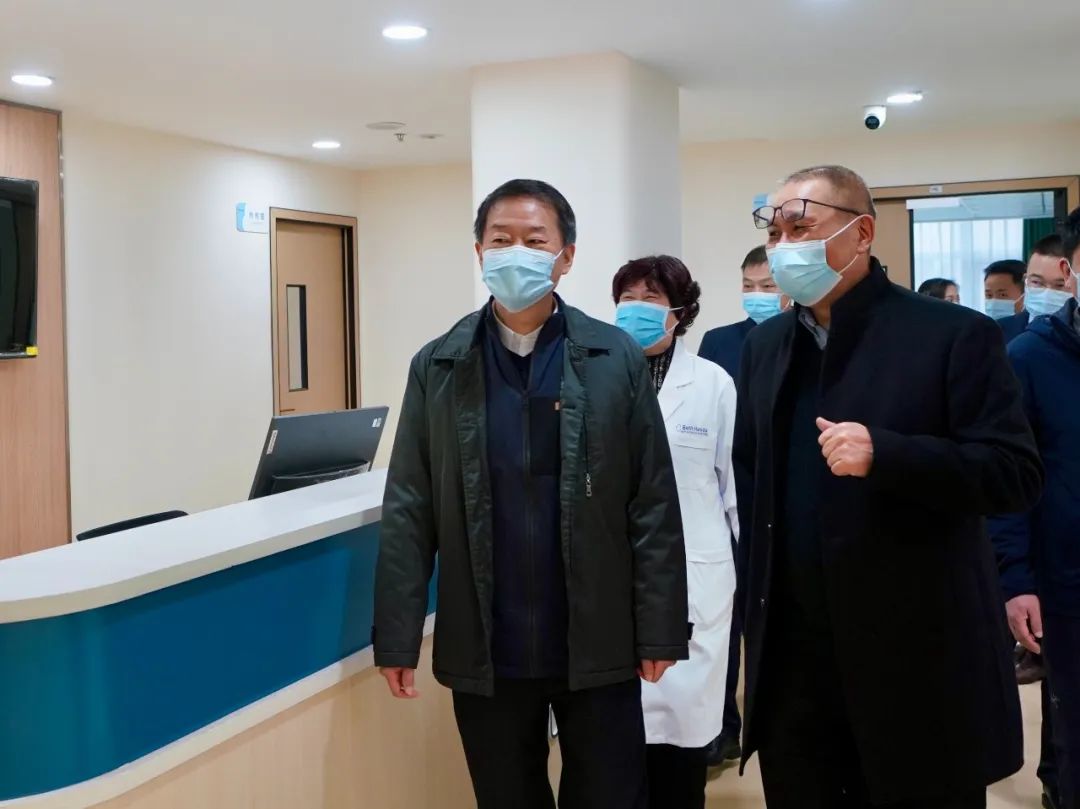 四川省尊龙凯时集团党委书记、董事长任丁率队赴锦弘集团调研